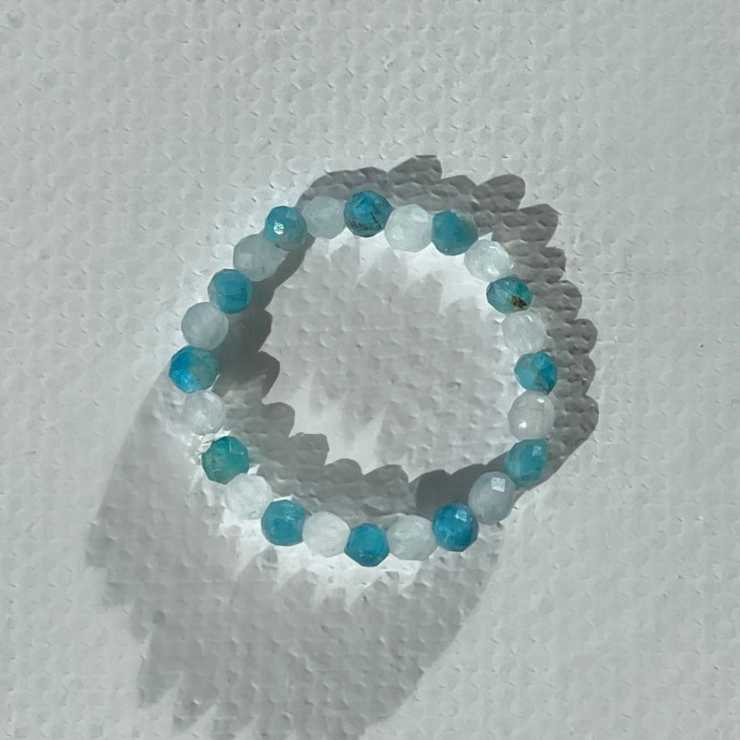 Handmade infinity ring with aquamarine and apatite gemstones on durable elastic cord, minimalist beaded jewelry by STRIPE+BEAT
