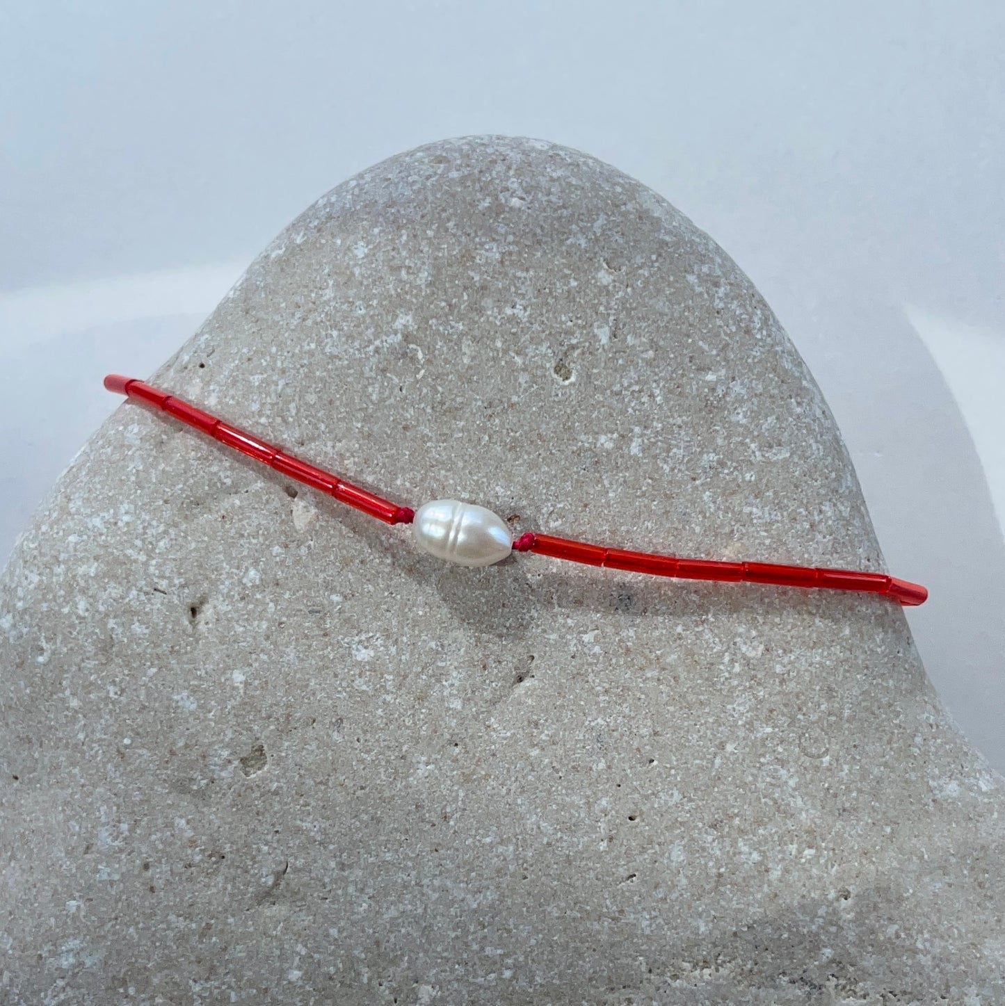 One-Pearl Show Red Bracelet