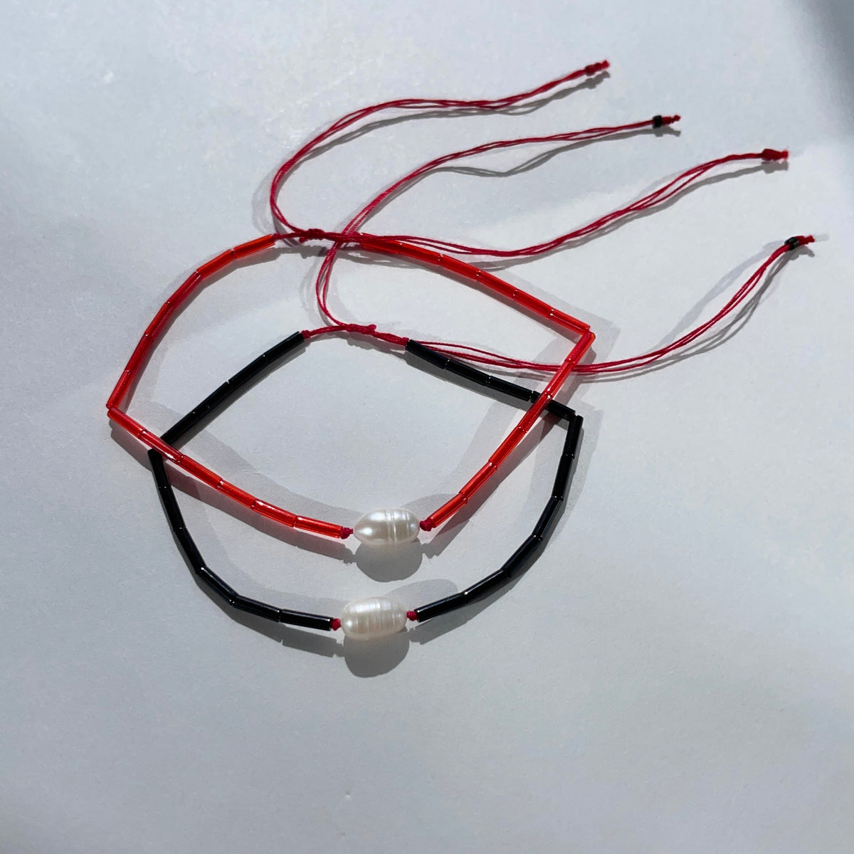 One-Pearl Show Red Bracelet